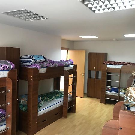 Міни-Хостел Родинного Типу Dubai Uzhhorod Exterior photo