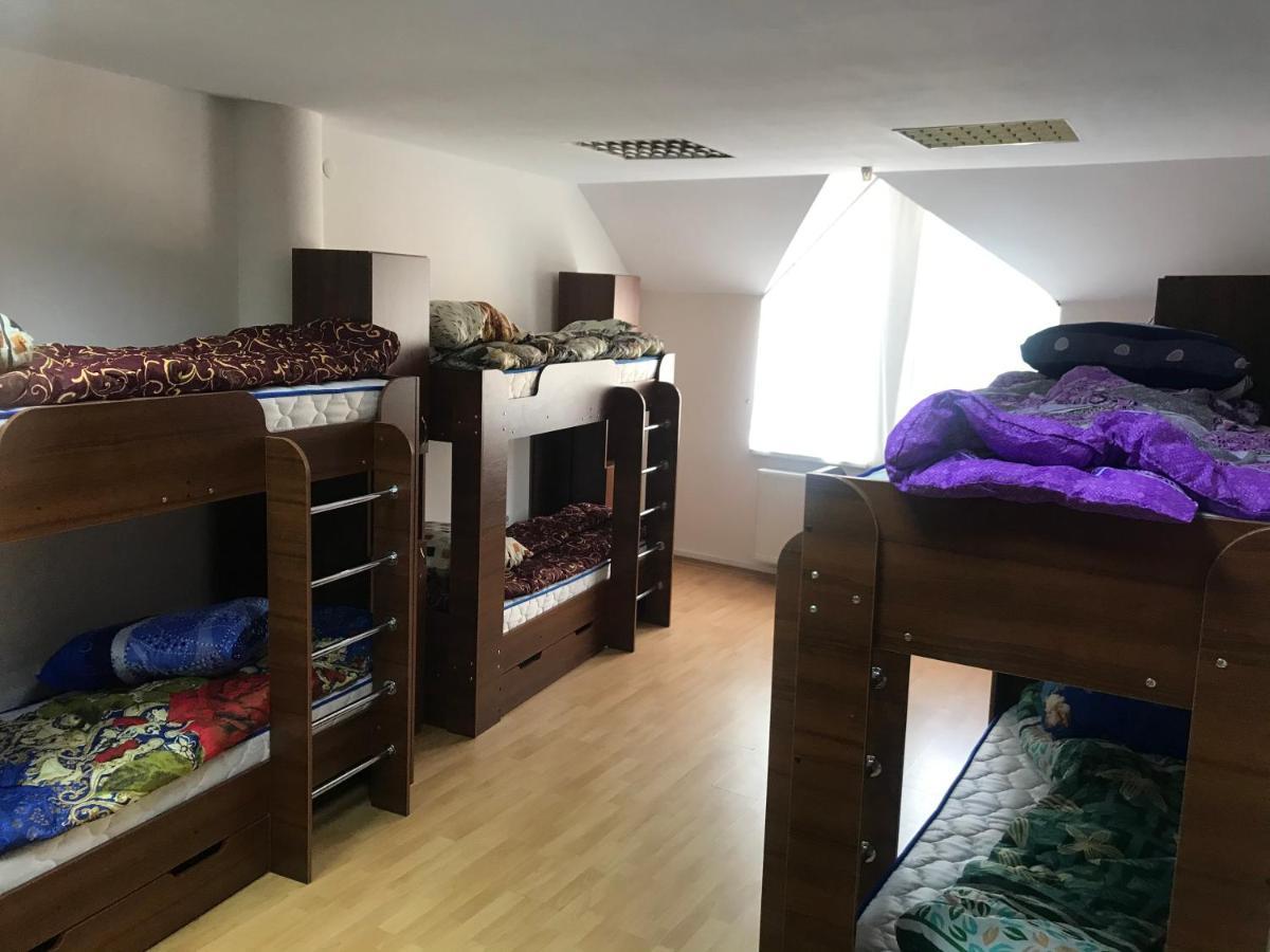 Міни-Хостел Родинного Типу Dubai Uzhhorod Exterior photo