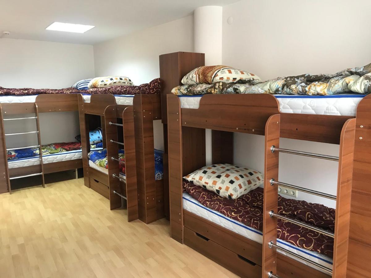 Міни-Хостел Родинного Типу Dubai Uzhhorod Exterior photo