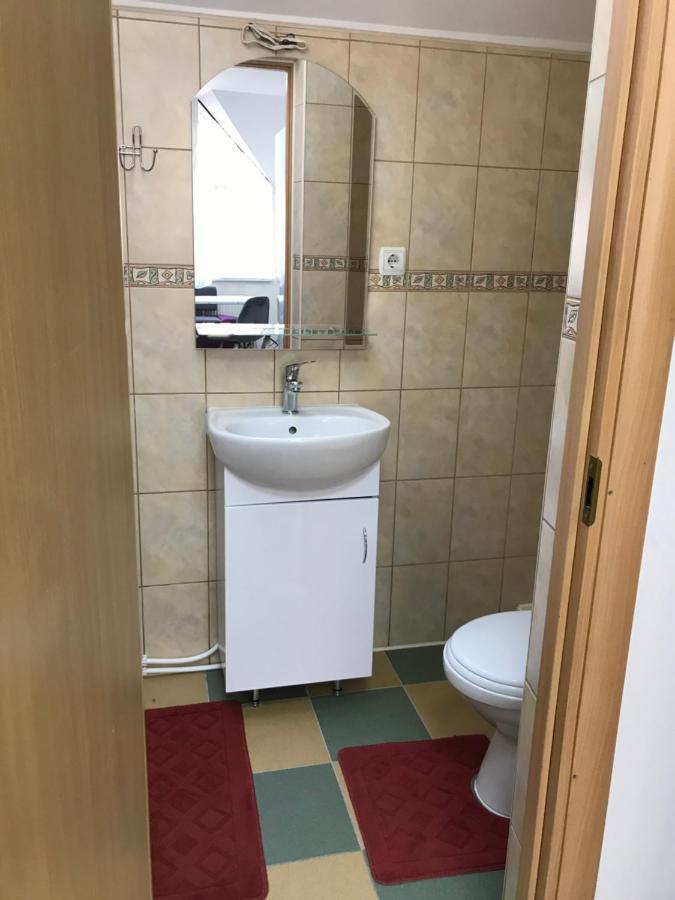 Міни-Хостел Родинного Типу Dubai Uzhhorod Exterior photo