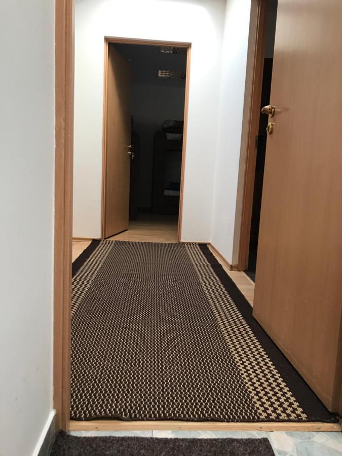 Міни-Хостел Родинного Типу Dubai Uzhhorod Exterior photo